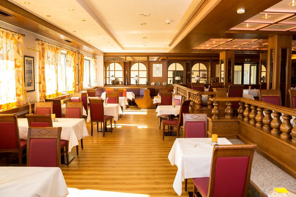 Wohlfühlhotel DER JÄGERHOF Willebadessen Exterior foto