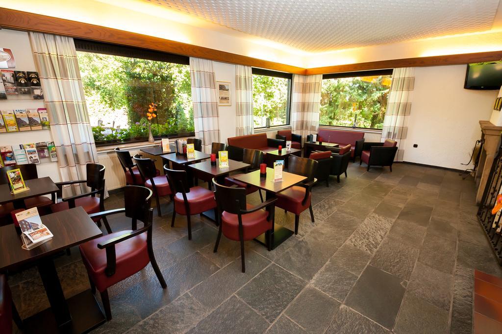 Wohlfühlhotel DER JÄGERHOF Willebadessen Exterior foto